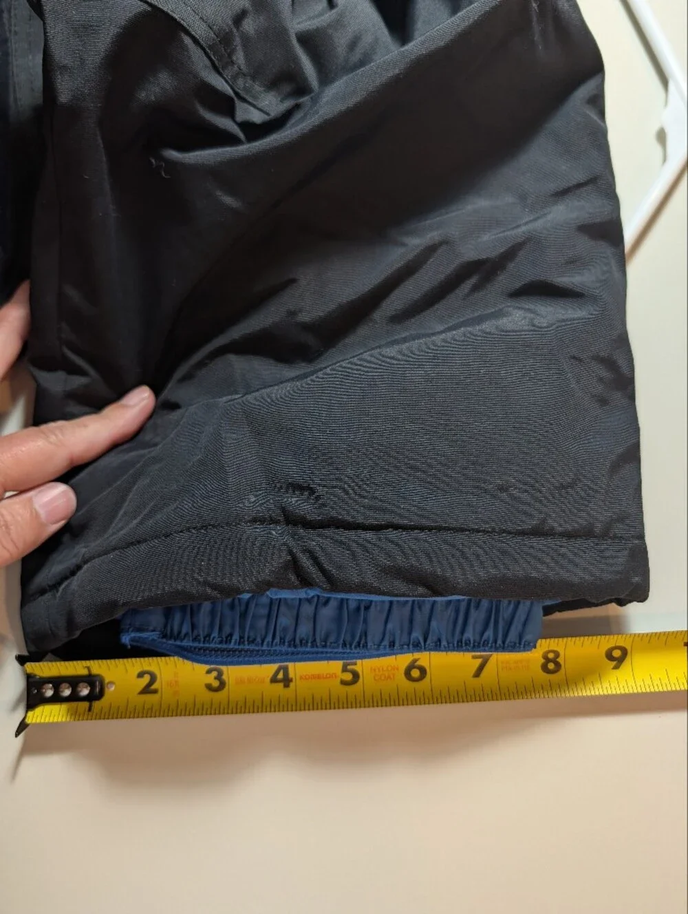 Amazon Essential Boys Large Black Insulated Snow Pants with Zippered Pockets NWT